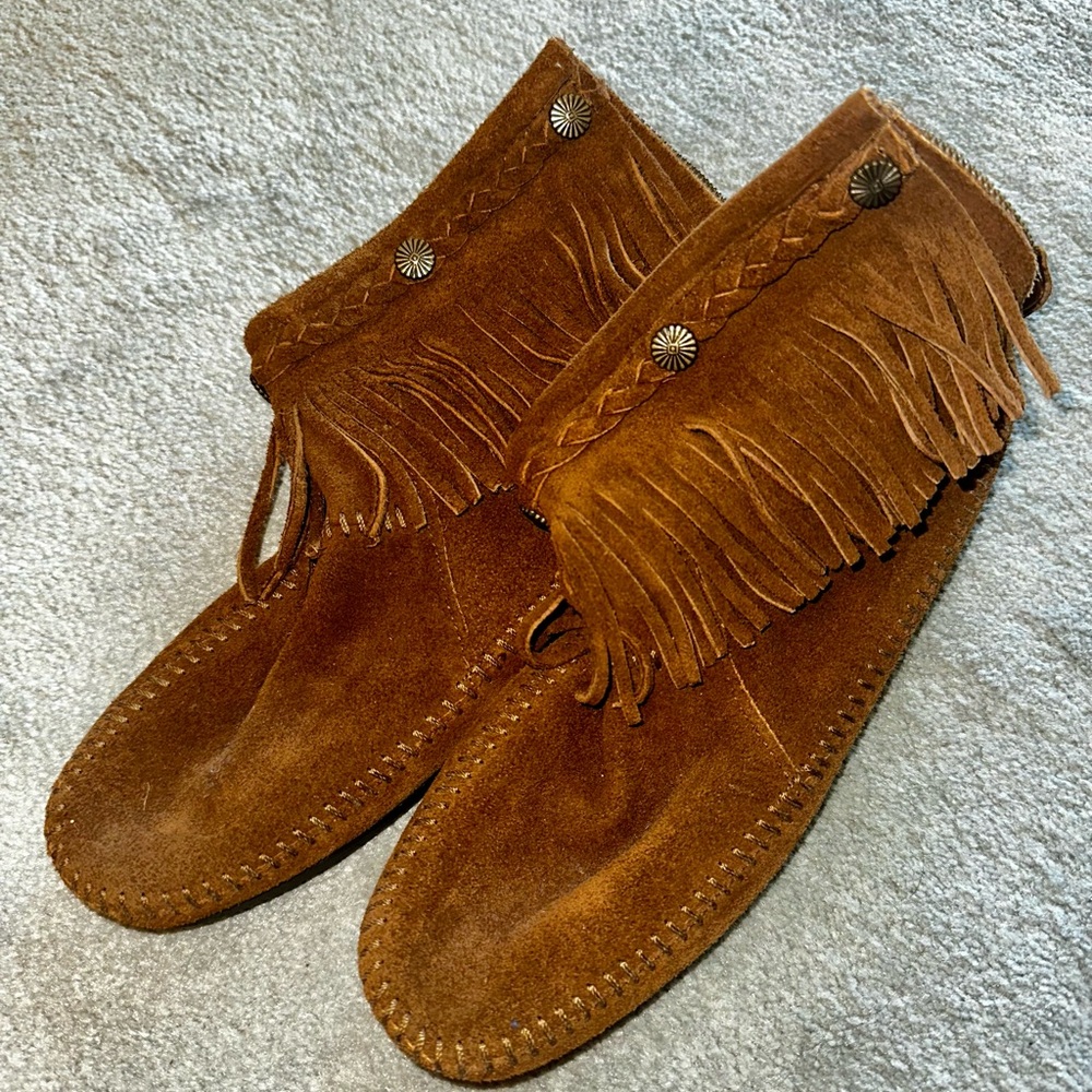 Minnetonka Brown Suede Moccasins